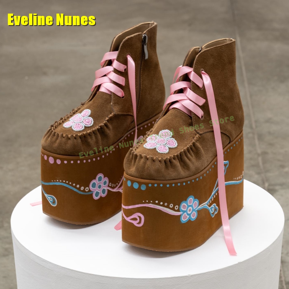 Embroidery Print - Brown Flower Embroidery Platform Boots Round