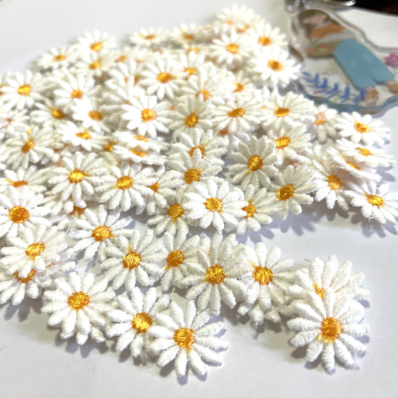 Embroidery Daisy Flower - AHYONNIEX 100pcs Mini Daisies Flower Patches