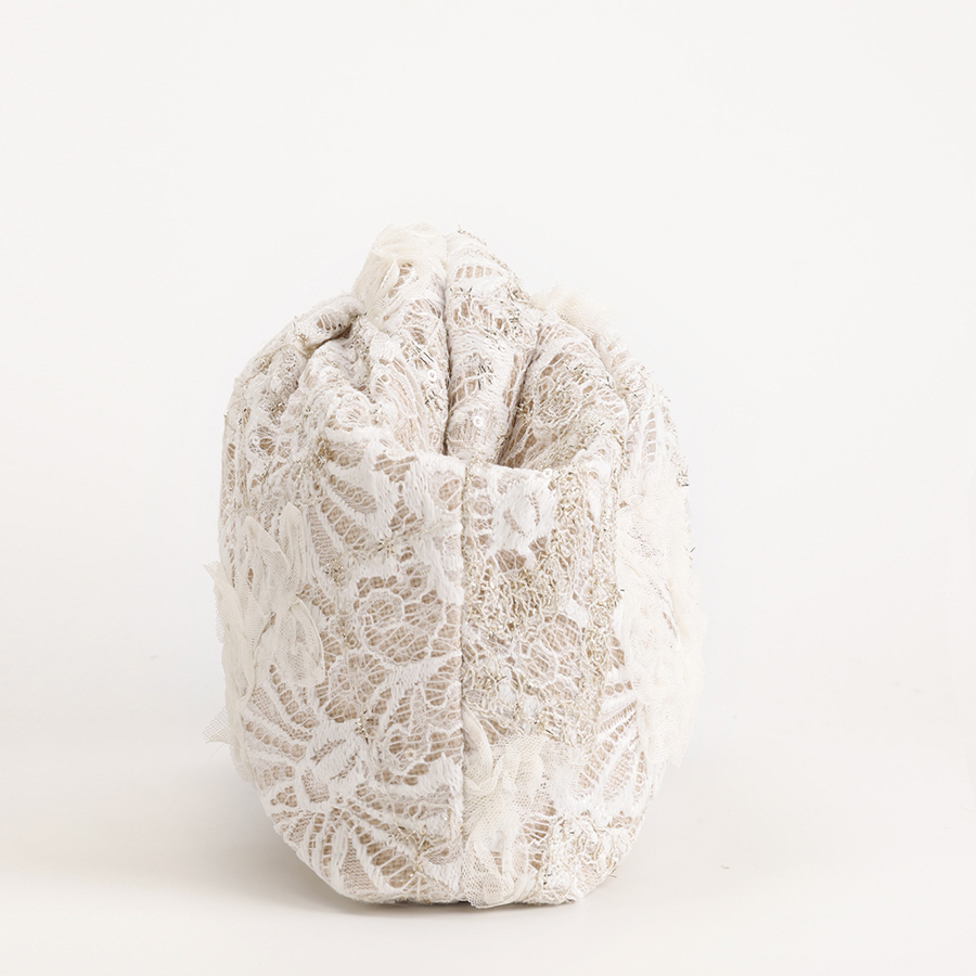Lace Clouds Clutch Bag,Floral  – Embroidery Bali Bewertung und Preis
