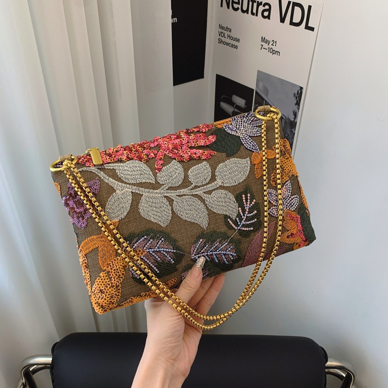 Sequins Embroidery Clutch Bag  – Embroidery Bali Bewertung und Preis