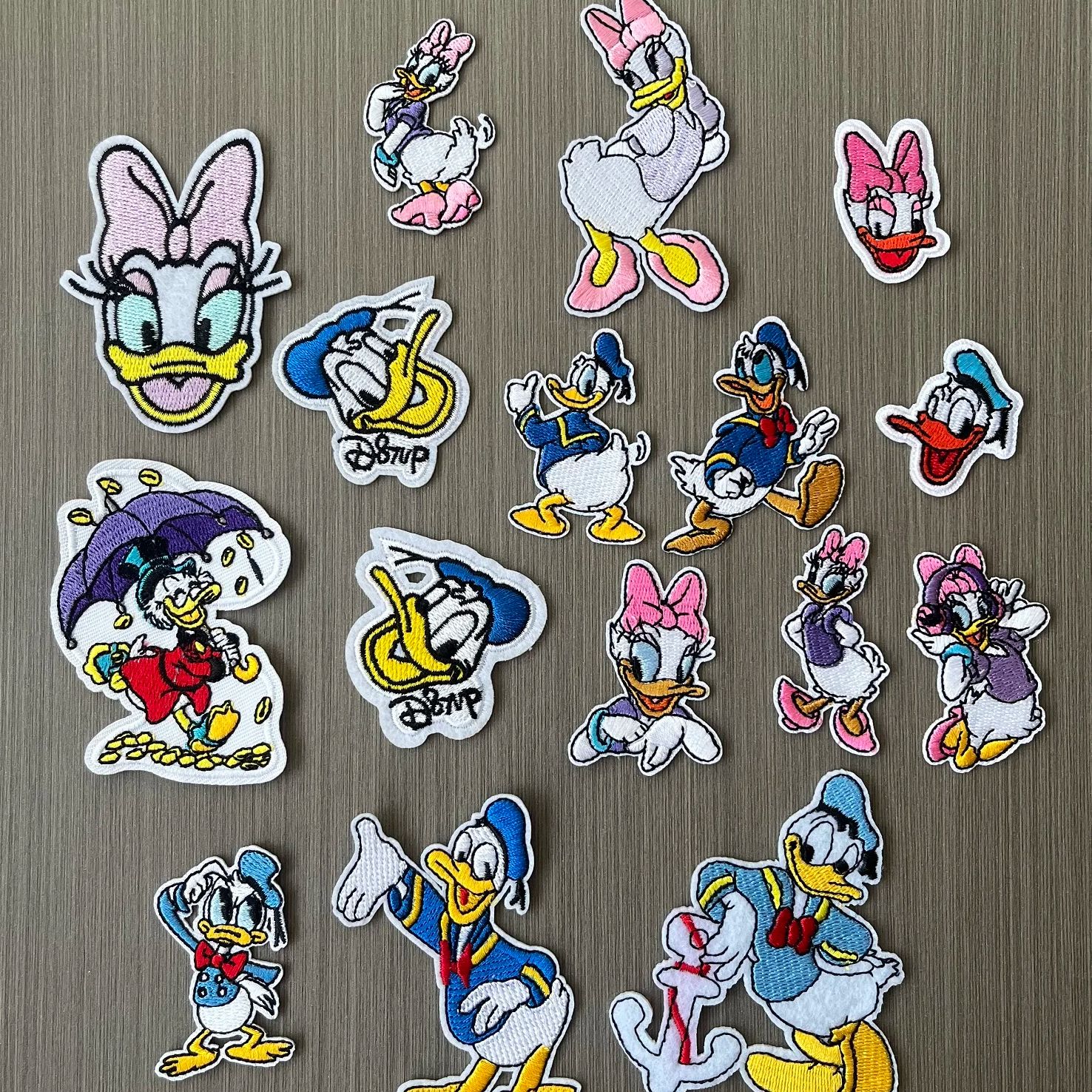 16Pcs Cartoon Donald Duck Cute – Embroidery Daisy Flower Bewertung und Preis
