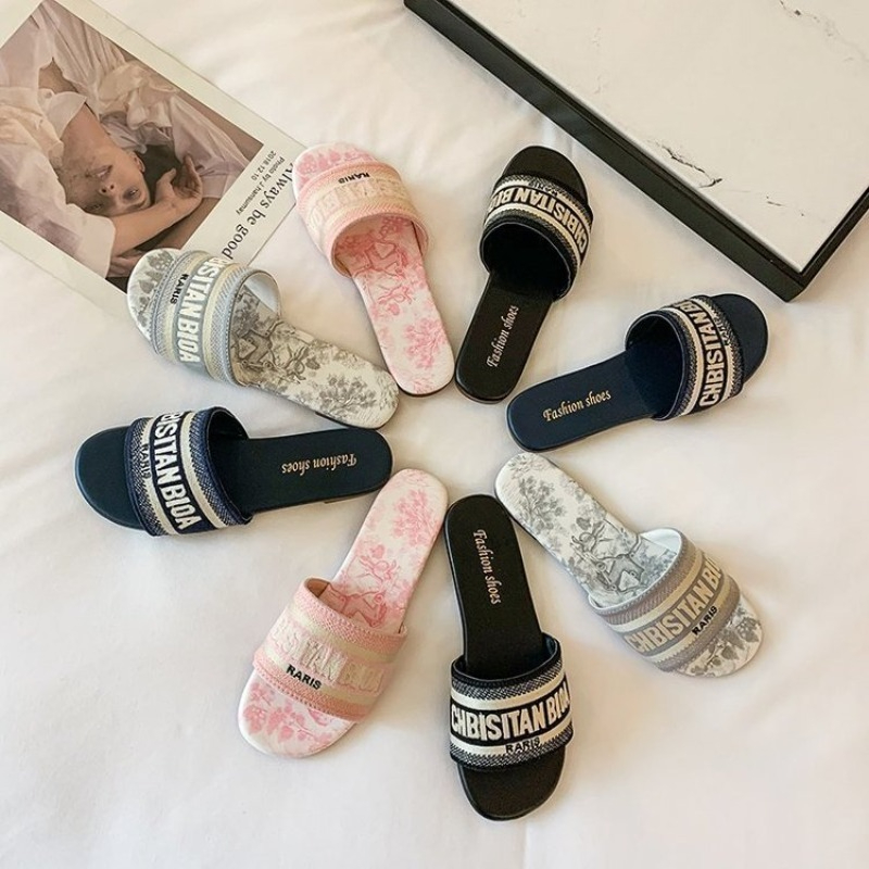 Women's Fashion Flat Slippers  – Embroidery Letter Bewertung und Preis