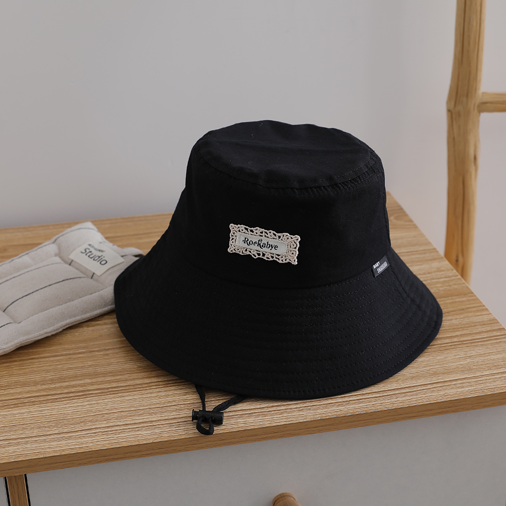 Children's hat with multi-colo – Embroidery Letter Bewertung und Preis